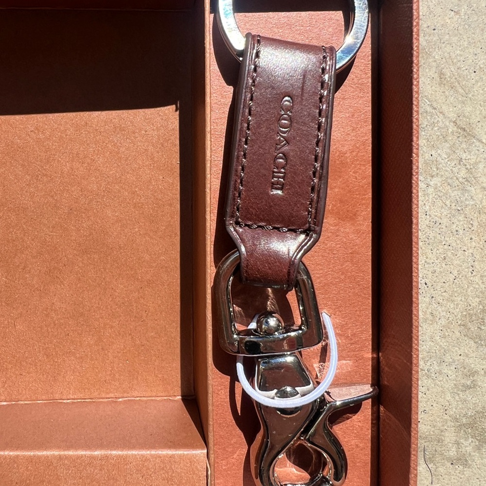 Coach Tan Leather Key Holder - Picture 3 of 3